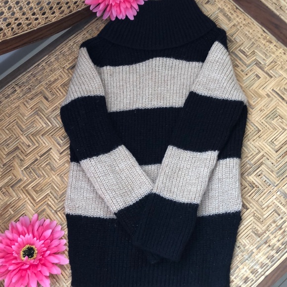 Knit pullover - Picture 3 of 6